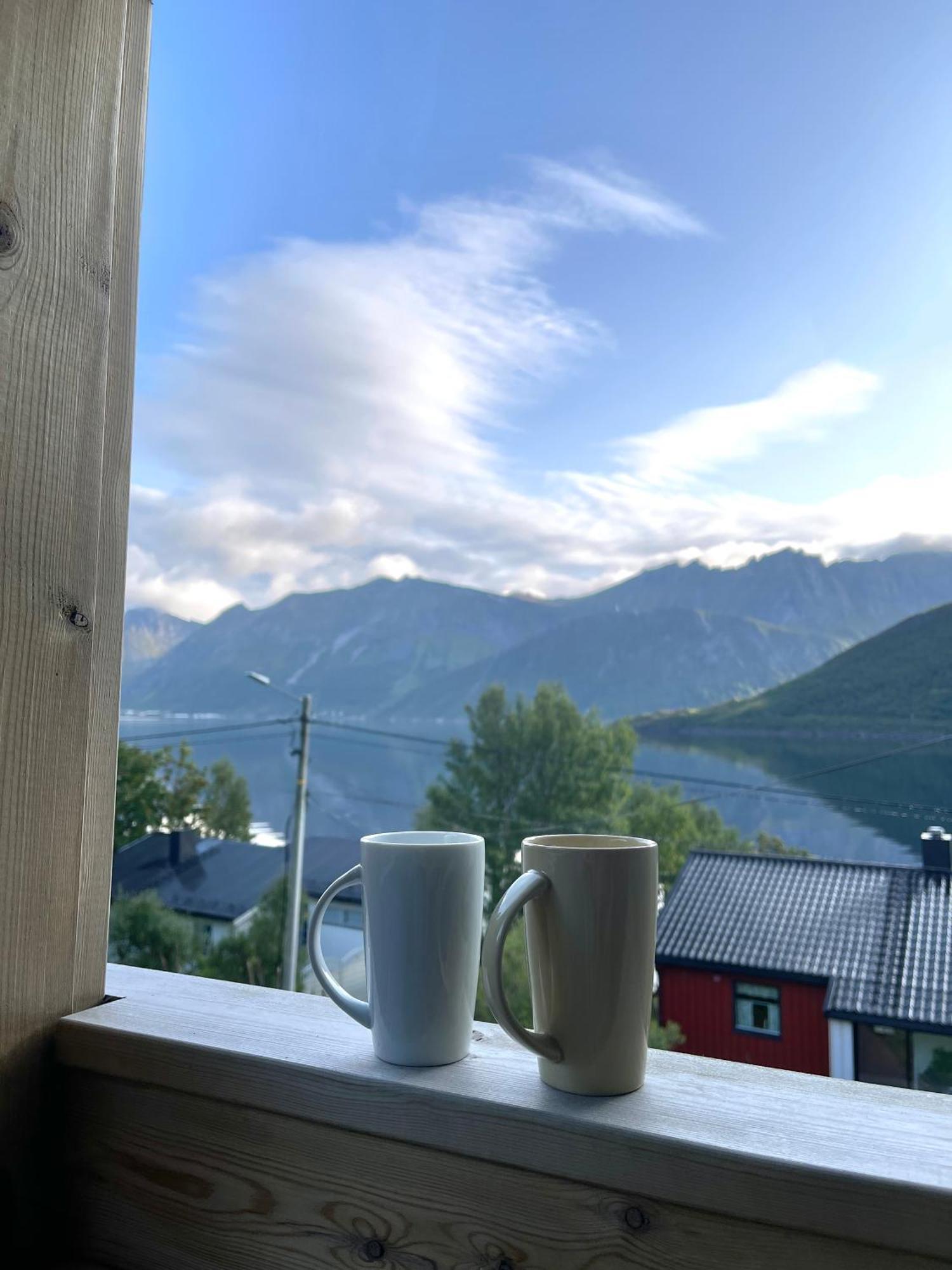 Segla Guesthouse - With View Of Fjord Fjordgard Exterior foto