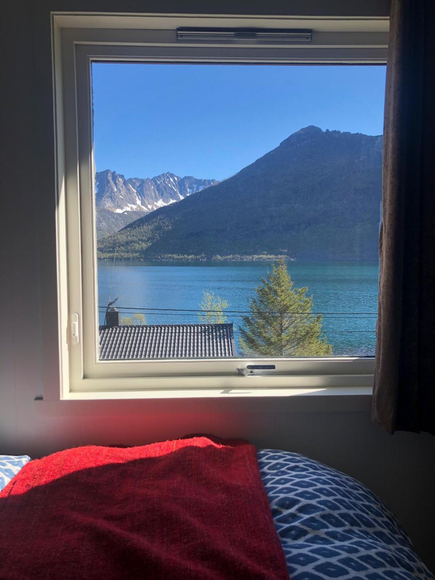 Segla Guesthouse - With View Of Fjord Fjordgard Quarto foto