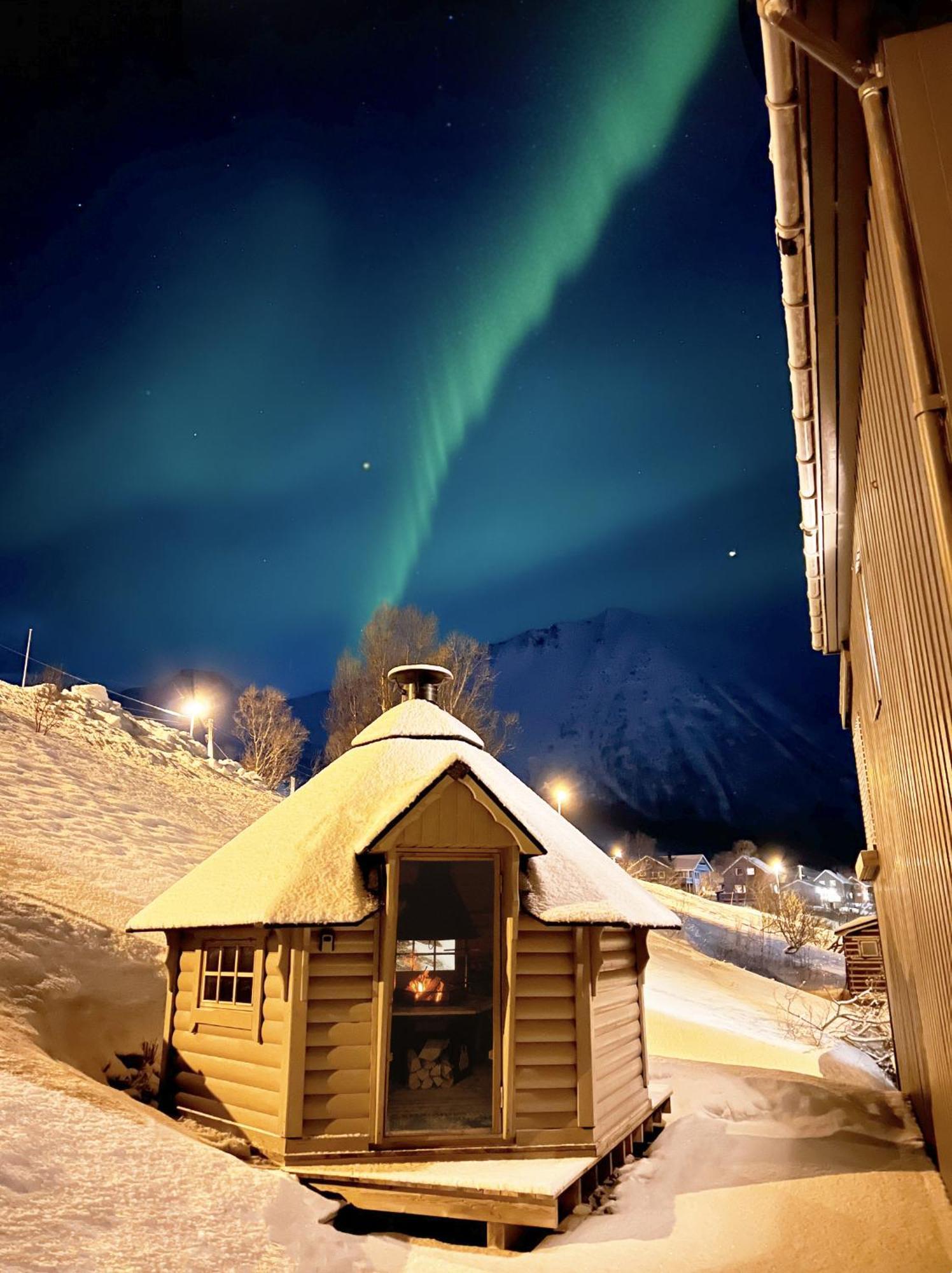 Segla Guesthouse - With View Of Fjord Fjordgard Exterior foto